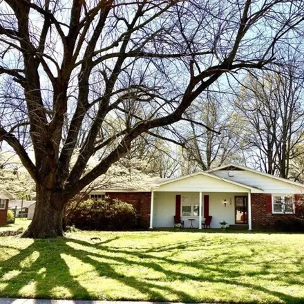Buy this 3 bed house on 349 Kramer Drive in Sikeston, MO 63801