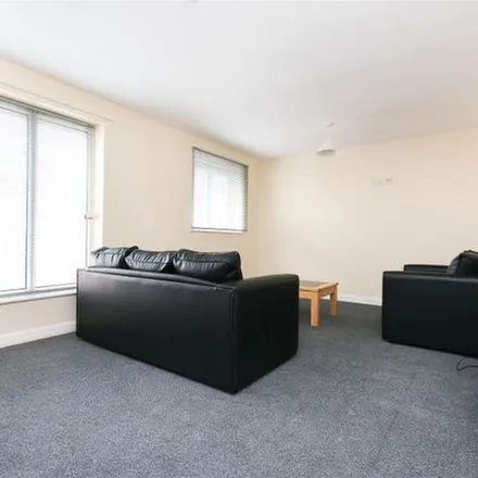 Rent this 5 bed apartment on 44 Monday Crescent in Newcastle upon Tyne, NE4 5EA
