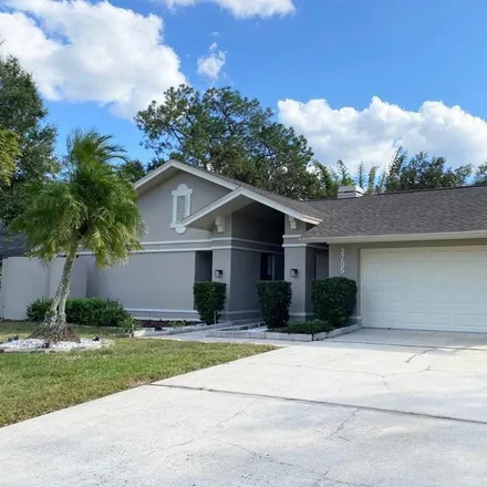 Buy this 4 bed house on 2705 Wedgewood Drive in Plant City, FL 33566