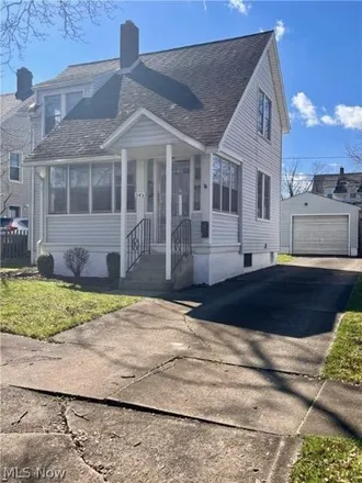 Buy this 2 bed house on 382 Hayes Avenue in McDonald, Trumbull County