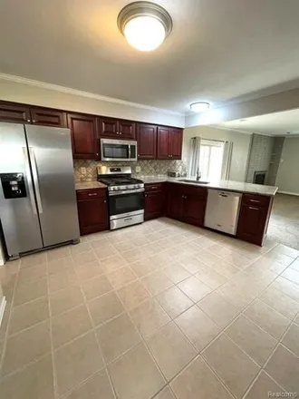 Image 7 - 5106 Babbit Drive, Troy, MI 48085, USA - House for sale