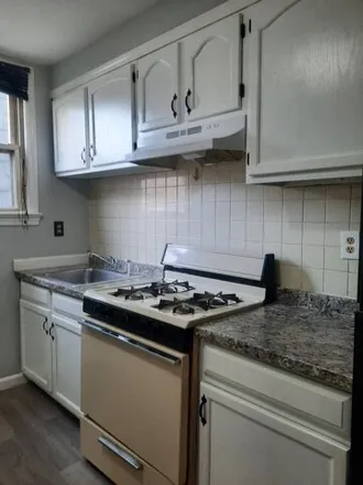 Image 7 - 146 Bowers Street, Jersey City, NJ 07307, USA - Apartment for rent