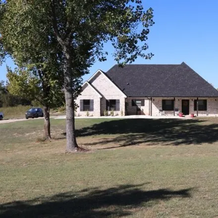 Buy this 5 bed house on 338 Private Road 288 in Honey Grove, Fannin County