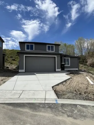 Buy this 3 bed house on Rio Vista Loop in Richland, WA 99352