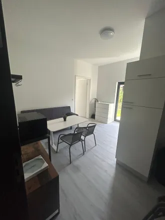Rent this 3 bed apartment on Spandauer Straße 130 in 14612 Falkensee, Germany