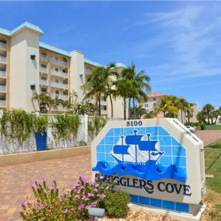 Image 1 - Smuggler's Cove Condominium, 4950 Estero Boulevard, Fort Myers Beach, Lee County, FL 33931, USA - Condo for sale