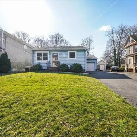 Buy this 2 bed house on 366 New Market Road in Dunellen, Middlesex County