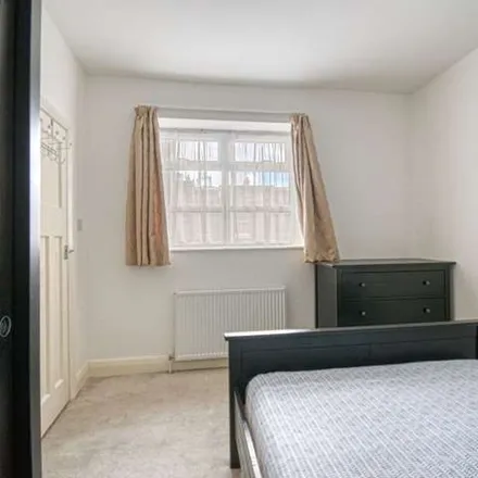 Image 1 - Butterfly, 148 Commercial Road, St. George in the East, London, E1 1PX, United Kingdom - Apartment for rent