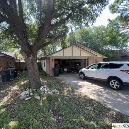 Buy this 3 bed house on 2408 Lago Trail in Killeen, TX 76543