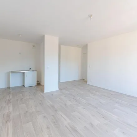 Rent this 1 bed apartment on 105 Avenue Henri Barbusse in 93150 Le Blanc-Mesnil, France