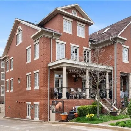 Buy this 3 bed condo on 6410 Beechwood Boulevard in Pittsburgh, PA 15217
