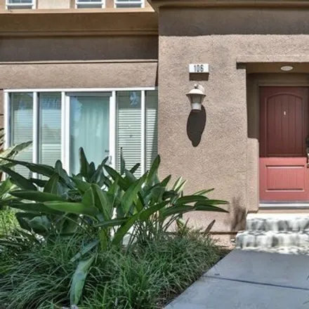 Image 2 - 110 East Santa Fe Avenue, Placentia, CA 92870, USA - Condo for rent