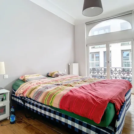 Rent this 3 bed apartment on Rue Saint-Jean Népomucène - Sint-Jan Nepomucenusstraat 20 in 1000 Brussels, Belgium