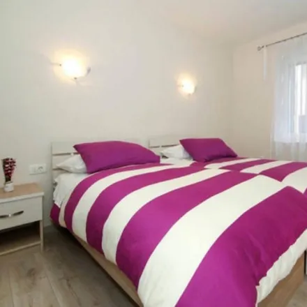 Rent this 2 bed apartment on Lučićeva 1  Split 21000