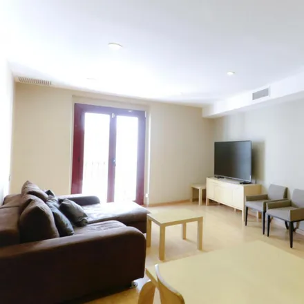 Rent this 3 bed apartment on Carrer de l'Hospital in 9B, 08001 Barcelona