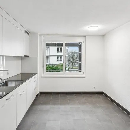 Image 7 - Chimligasse 5, 8603 Schwerzenbach, Switzerland - Apartment for rent