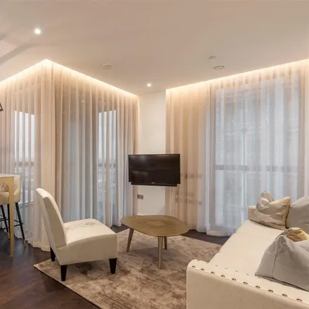 Rent this 2 bed apartment on 73 Grayshott Road in London, SW11 5UE
