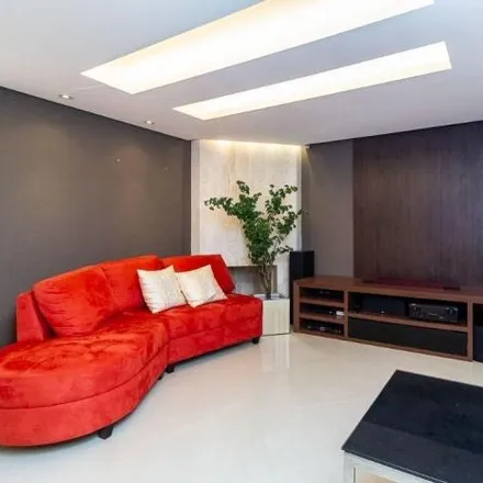 Rent this 3 bed house on Rua Major França Gomes 46 in Santa Quitéria, Curitiba - PR