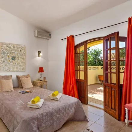 Rent this 5 bed house on 8400-526 Distrito de Évora