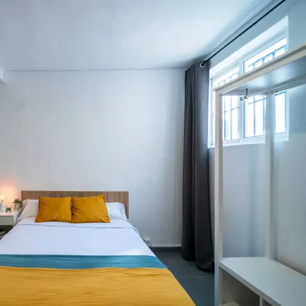 Rent this 1 bed room on Centro desintoxicación Ivatad Valencia Adicciones in Carrer de Pizarro, 12