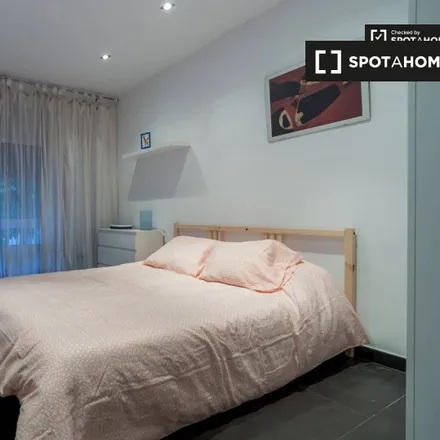 Rent this 3 bed room on Carrer de Caravaca in 20, 46021 Valencia