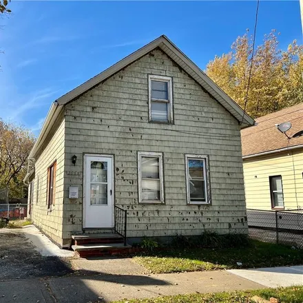 Buy this 4 bed house on 3064 West 44th Street in Cleveland, OH 44113
