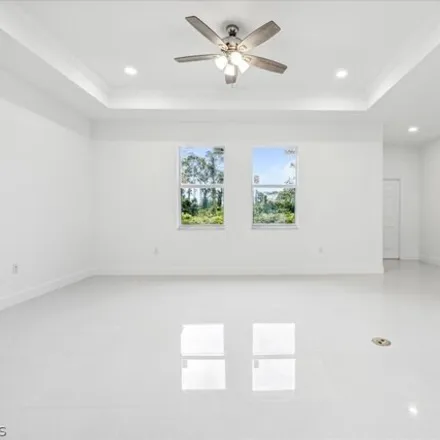 Image 5 - 842 Sunrise Blvd, Lehigh Acres, Florida, 33974 - House for sale