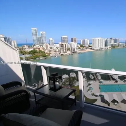 Image 7 - 900 Bay Drive, Isle of Normandy, Miami Beach, FL 33141, USA - Condo for rent