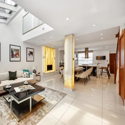 Rent this 5 bed townhouse on 17 Trevor Place in London, SW7 1EA