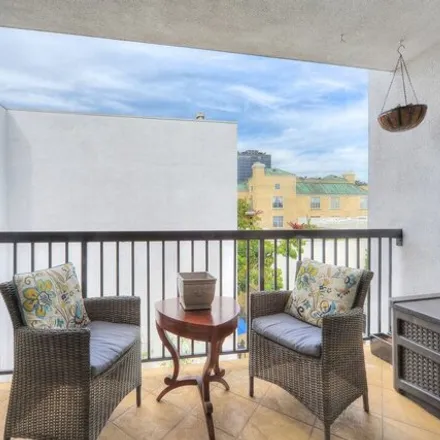 Image 4 - 906 North Doheny Drive, West Hollywood, CA 90069, USA - Condo for rent