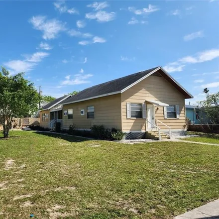Image 2 - 631 Avenue H NW, Winter Haven, Florida, 33881 - House for sale
