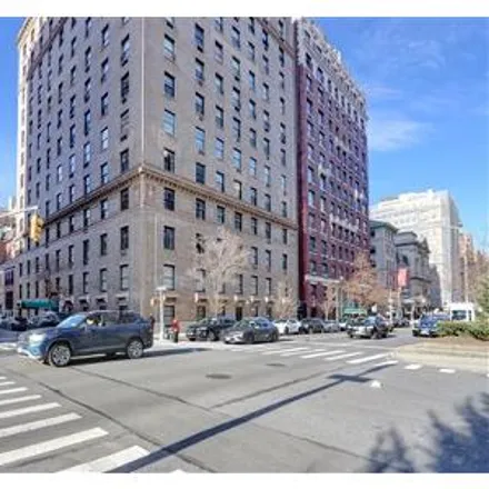 Buy this 4 bed condo on 970 Park Avenue in New York, NY 10028