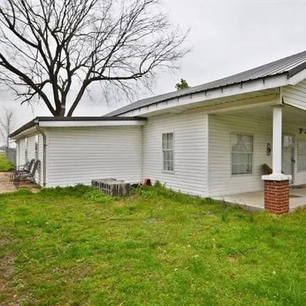 Buy this 3 bed house on Westville in Chincapin Street, Adair County