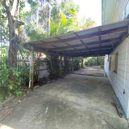 Image 5 - 53 Lockyer Street, Camp Hill QLD 4152, Australia - Apartment for rent