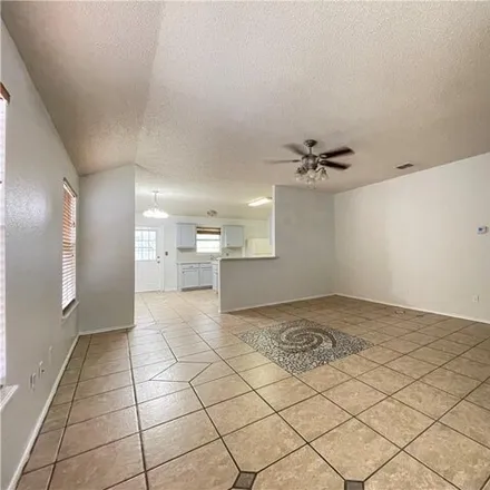 Image 3 - 7602 Cougar Drive, Corpus Christi, TX 78414, USA - House for rent