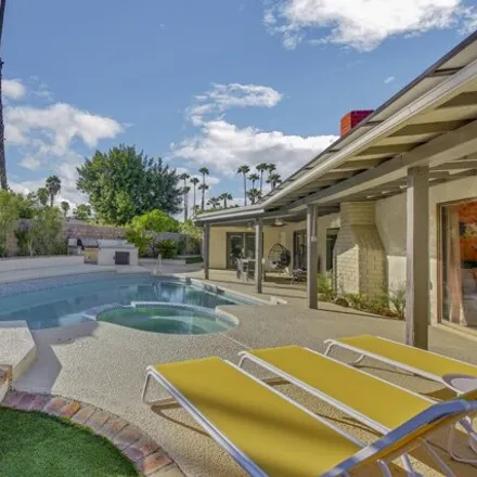 Rent this 5 bed house on 1201 East del Mar Way in Palm Springs, CA 92262