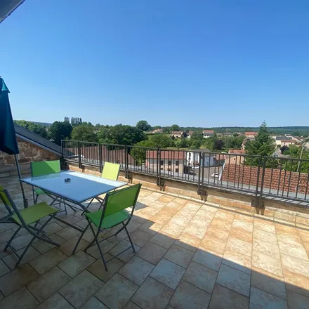 Rent this 4 bed apartment on 23 Rue Jules Jeanneney in 70300 Luxeuil-les-Bains, France