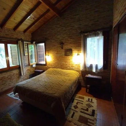 Rent this 3 bed house on Bosque de Peralta Ramos in Fray Justo Santamaría de Oro, Alfar