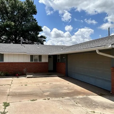 Image 3 - 106 N Adolpha Cir, Enid, Oklahoma, 73703 - House for sale