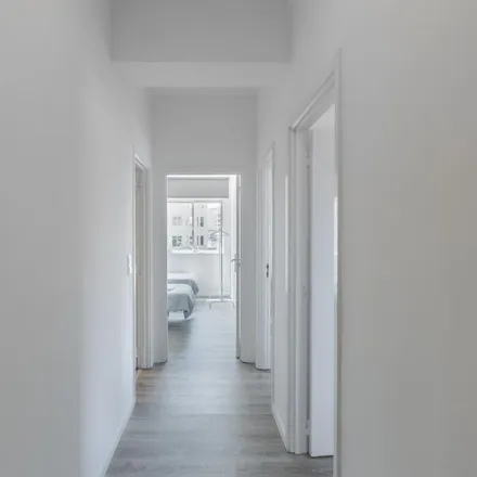 Rent this 3 bed apartment on Rua de Vilar 141 in 4150-177 Porto, Portugal