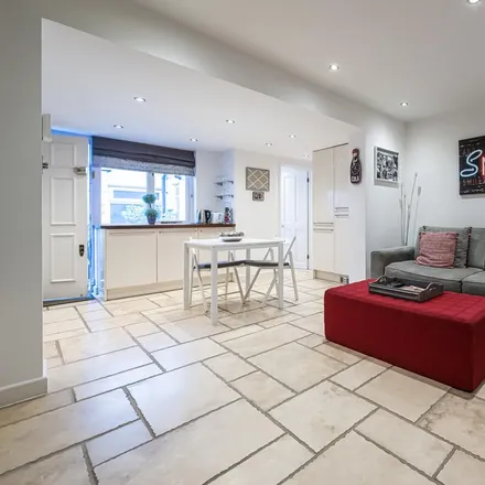 Rent this 1 bed apartment on 29 Molyneux Street in London, W1H 5HP