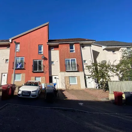 Rent this 5 bed townhouse on 13 Brook Gardens in Seabraes, Dundee