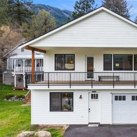 Buy this 5 bed house on 220 Whitman Street in Leavenworth, WA 98826