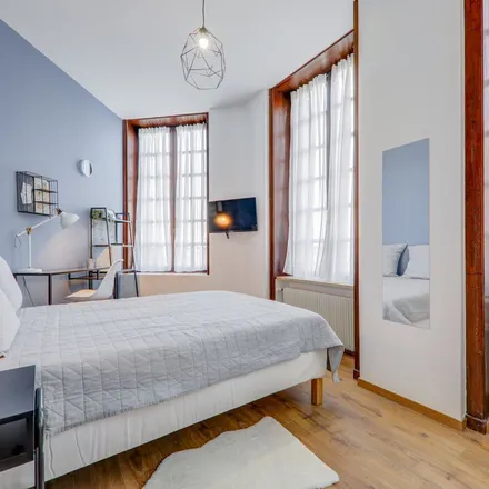 Image 4 - 6 Rue Pierre Larousse, 69100 Villeurbanne, France - Apartment for rent