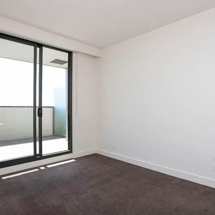 Image 2 - 201 Whitehorse Road, Balwyn VIC 3103, Australia - Apartment for rent