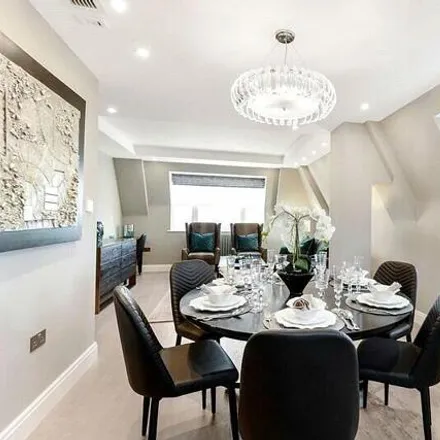 Image 4 - Boydell Court, London, NW8 6NG, United Kingdom - House for rent