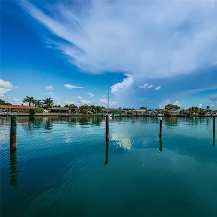 Image 4 - 325 Island Way, Clearwater, FL 33767, USA - Condo for sale
