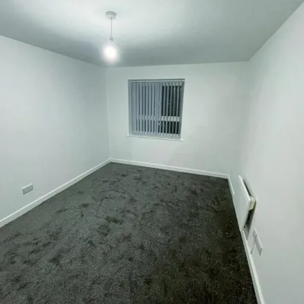 Image 7 - Lyneham Walk, Salford, M7 4ZG, United Kingdom - Apartment for rent