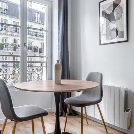 Image 9 - 2 Rue Réaumur, 75003 Paris, France - Apartment for rent