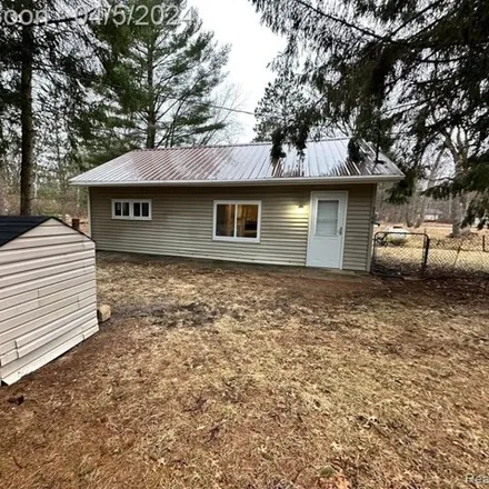 Image 3 - 5375 Jackpine Drive, Skidway Lake, Mills Township, MI 48756, USA - House for sale